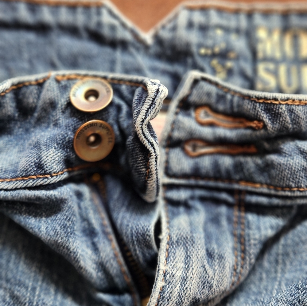 Y2K Mossimo Supply Co. Denim Shorts - Picture 2 of 6